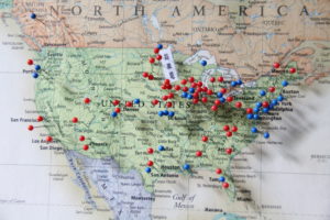 02-US-Map-Blue-Red-Pins
